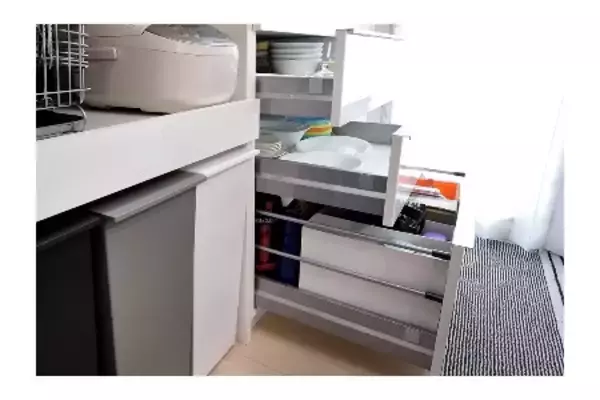 「オーダー家具メーカーが“室内から守る地震対策”を提案　」の画像