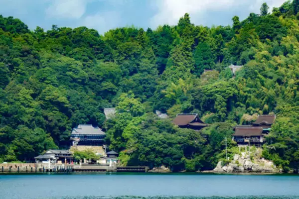 「NHK大河ドラマ「豊臣兄弟！」 2026年1月4日放送開始 戦国武将たちが崇めた琵琶湖の守り神・竹生島を紐解く」の画像