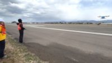 赤坂剛史教授が開発中の「50kg積載・50km超 飛行可能なVTOL型有翼電動ドローン」の飛行実験を実施