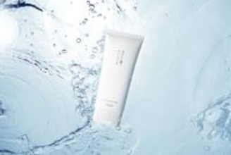 メイクがとろけて　毛穴すっきり、肌しっとり 「KuSu ポアクリア クレンジングジェル」12月9日新発売