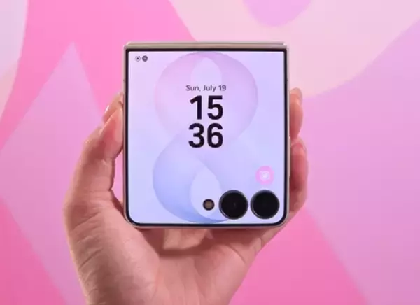 「＜au＞折りたたみスマホならSamsung Galaxy 「Samsung Galaxy Z Fold8 Ultra | Fold8 | Flip8」 本日発売」の画像