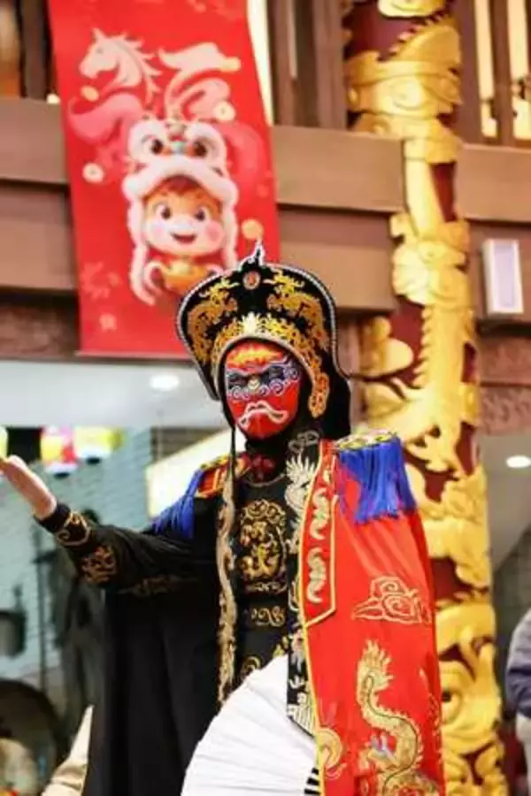 中国北部のJinmen Qianchengyanで、100年超の歴史を持つ産業遺産が中国食文化の魅力を放つ