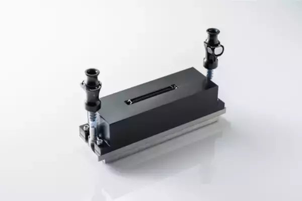 業界初※1、工業用途向け高粘度材料に対応する1,500ノズル超のインクジェットプリントヘッドを開発