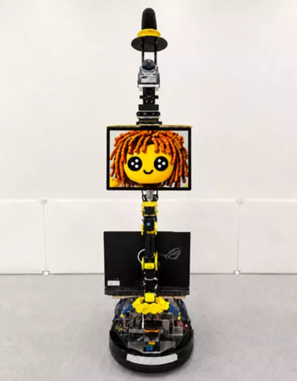「RoboCup2026世界大会出場にむけ、出村研究室の「Happy Robot」が出発直前デモンストレーションを実施」の画像
