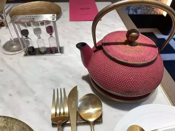 「【京都スイーツ】高級ホテルで唯一無二のアフタヌーンティ体験「サロン ド テ フォション」」の画像