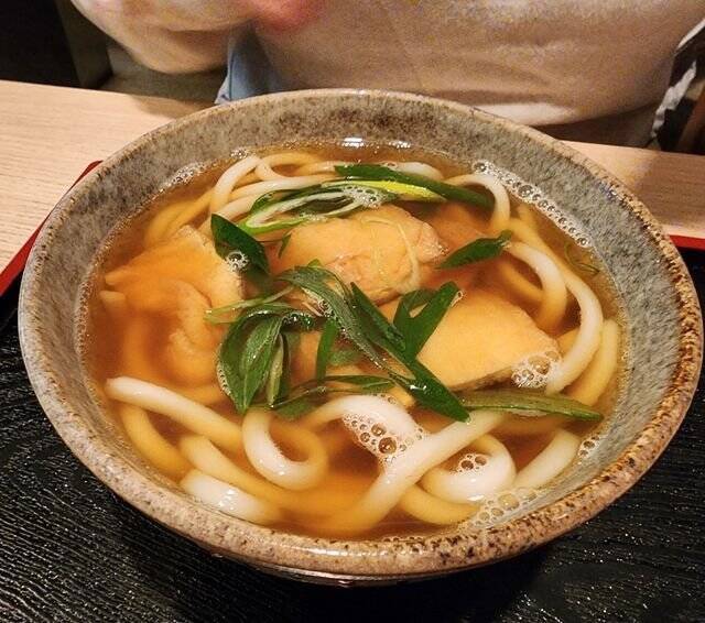 【京都烏丸】大正５年創業、通し営業で便利なほっこりな蕎麦・うどん店「大黒屋 大丸店」