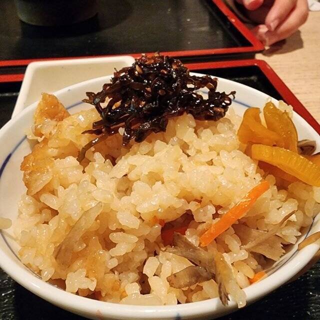 【京都烏丸】大正５年創業、通し営業で便利なほっこりな蕎麦・うどん店「大黒屋 大丸店」