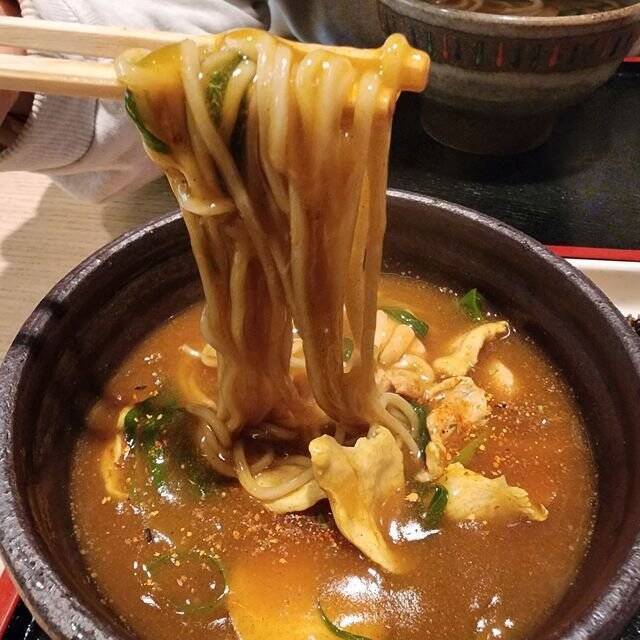 【京都烏丸】大正５年創業、通し営業で便利なほっこりな蕎麦・うどん店「大黒屋 大丸店」