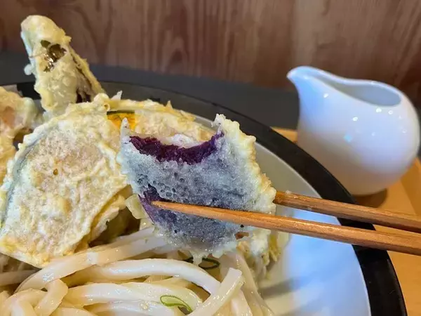「ミシュラン掲載の人気うどん店　もちもちコシ強自家製麺とこだわり天然出汁『イカヅチうどん』」の画像