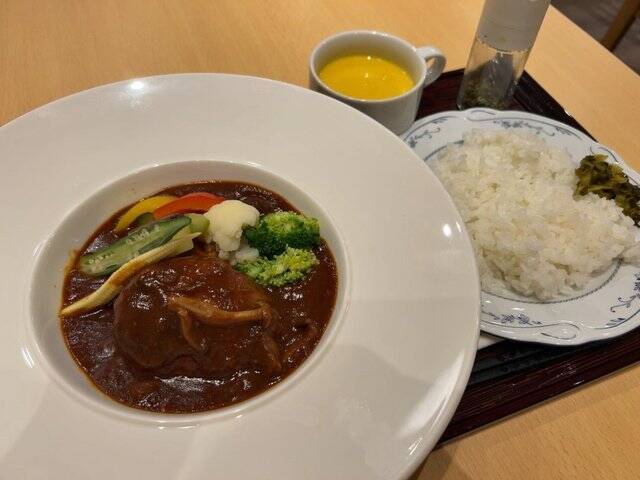 【京都駅ランチ】『煮込みハンバーグ』は平日コスパ大で穴場！アフタヌーンティも「のんき」