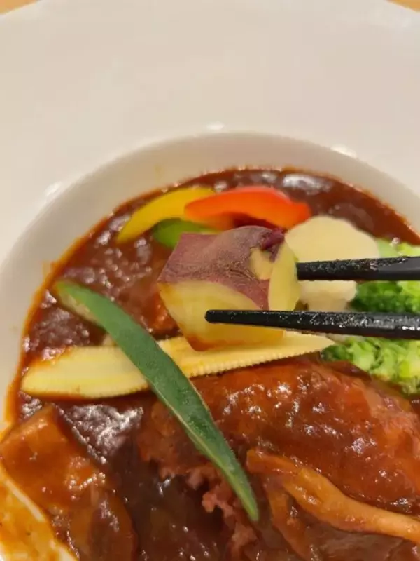 「【京都駅ランチ】『煮込みハンバーグ』は平日コスパ大で穴場！アフタヌーンティも「のんき」」の画像