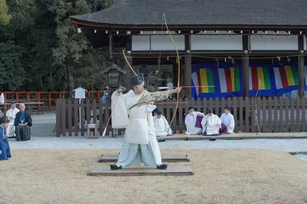 「【上賀茂神社】大河ドラマで話題の縁結びの社や、一年の邪気を払う「武射神事」【京都】」の画像