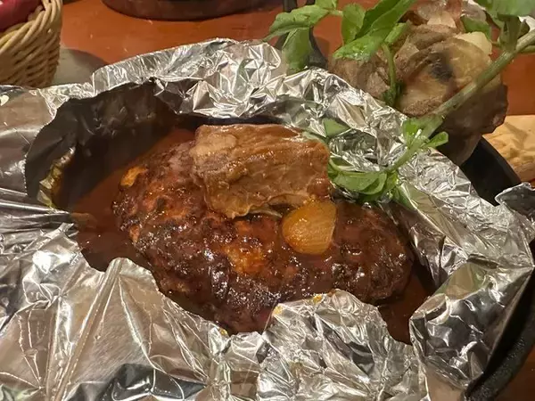 「【ランチ】京都人が長年愛してきたハンバーグ！京都駅の満席人気店「キャピタル 東洋亭」」の画像