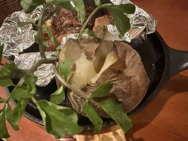 「【ランチ】京都人が長年愛してきたハンバーグ！京都駅の満席人気店「キャピタル 東洋亭」」の画像