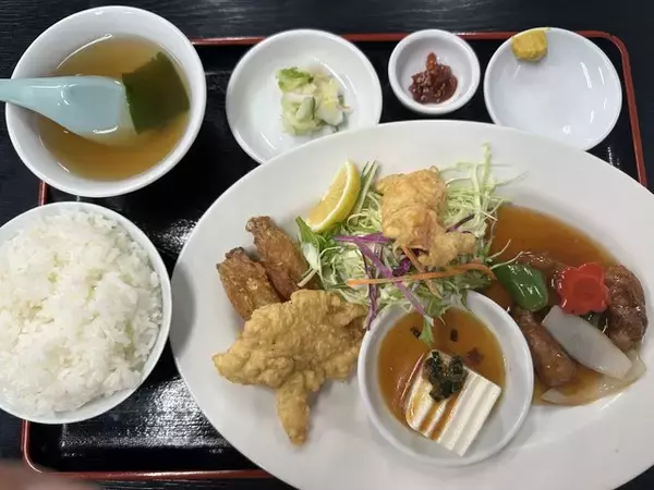 「京都 東福寺の町中華 夜でも"盛り盛りランチ"が頂ける！「鐘園亭 泉涌寺店」」の画像