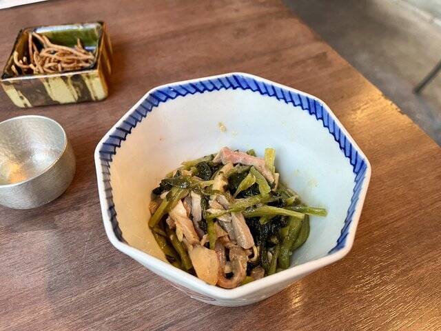 京都の夏を感じるテラス席で香り立つ、さっぱりすだち蕎麦『三味洪庵』