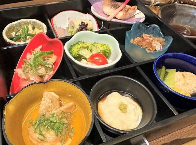【京都和食ランチ】限定盛りだくさん御膳が人気！酒蔵リノベ和食店「月の蔵人」
