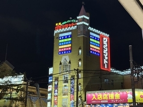 京都発の圧倒的コスパ「立ち呑み 庶民」が大阪で拡大中！昼飲みOK、レトロな店内も◯