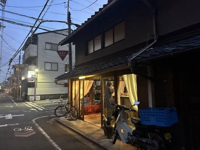 【京都グルメ】ふらっと寄りたいオシャレ燻製スタンド！四条大宮「RUTUBO第2燻製工場」