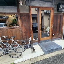 【京都】お洒落で最新モードのアジアン料理！二条城近くにたたずむ「POY」