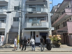 【京都】住宅街に行列！名店出身の濃厚ラーメン店がオープン「豚骨魚介ラーメン 穣」