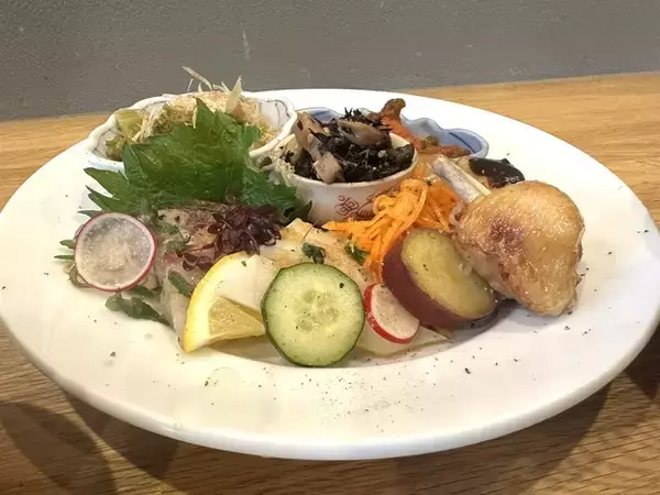 「【京都穴場ランチ】メインを選べる一汁十菜の充実すぎるランチ！二条城近く「大針」」の画像
