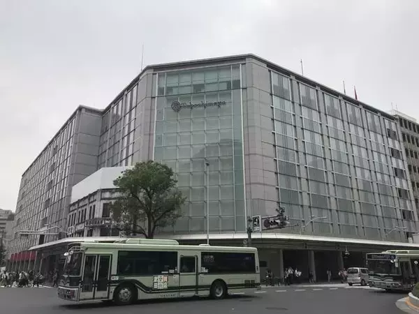 出来立て豚まんは格別の美味しさ！イートインで中華メニューも食べられます「551蓬莱 京都髙島屋店」