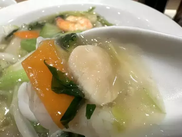 「出来立て豚まんは格別の美味しさ！イートインで中華メニューも食べられます「551蓬莱 京都髙島屋店」」の画像