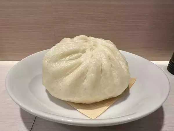 「出来立て豚まんは格別の美味しさ！イートインで中華メニューも食べられます「551蓬莱 京都髙島屋店」」の画像
