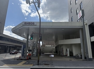 【京都】ショック、、烏丸の一等地、50年以上続いたガソリンスタンドが閉店