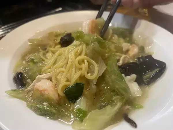 「あっさり味の京中華♩ツンと辛いがクセになる名物〝カラシソバ〟『鳳舞楼』」の画像