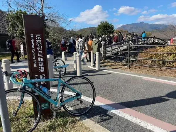 「【京都嵐山渡月橋】ご覧いただこう… 京都屈指の紅葉名所ハイシーズン 驚愕の混雑を！」の画像
