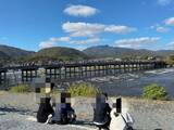「【京都嵐山渡月橋】ご覧いただこう… 京都屈指の紅葉名所ハイシーズン 驚愕の混雑を！」の画像5