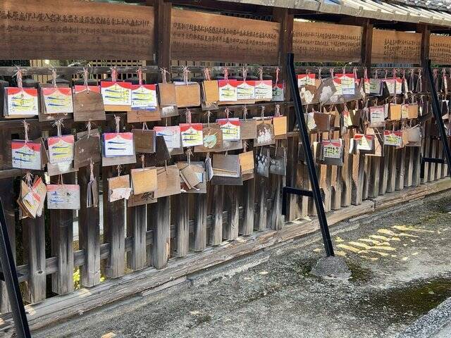 【京都珍絵馬】唯一無二の手づくり“トビウオ”絵馬☆葬送地にある子供の守護神「剣神社」