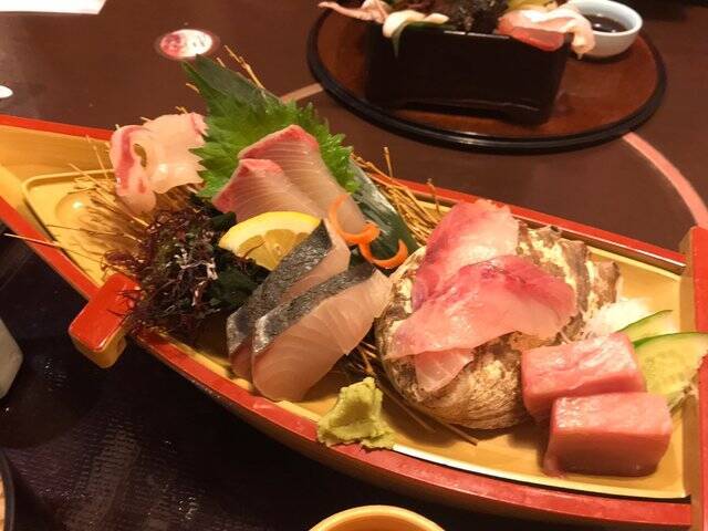 【京都ランチ】カキフライや海鮮丼激ウマ！若狭湾の幸をゆったり堪能「いけす料理卑弥呼」