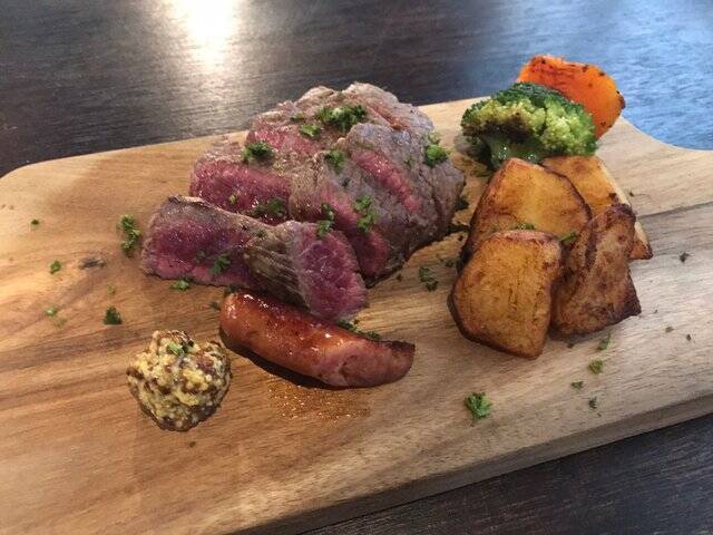 【京都ランチ】祇園祭で沸く四条烏丸で手軽に国産牛ステーキを「お肉ビストロブロック」