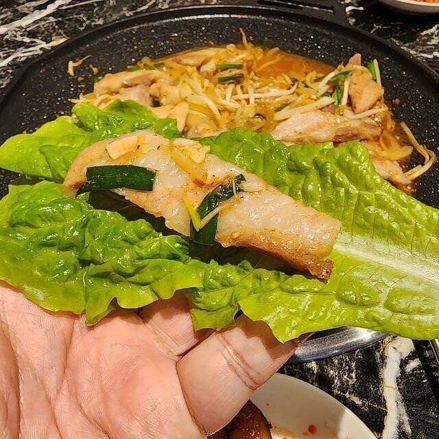 京都駅から徒歩圏内　お手軽価格で使いやすい韓国料理店！「元祖 ちぢみの王様」