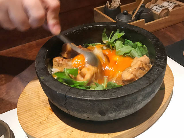 京都の親子丼はひと味違う！アツアツの石焼親子丼がたまらん！「侘家古暦堂（わびやこれきどう）」