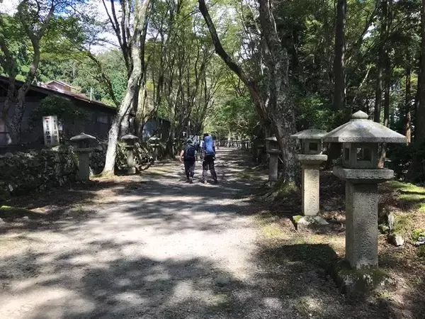 「【京都登山】『火廼要慎』のお札で有名な地元民御用達霊山！秋山風景存分に「愛宕神社」」の画像