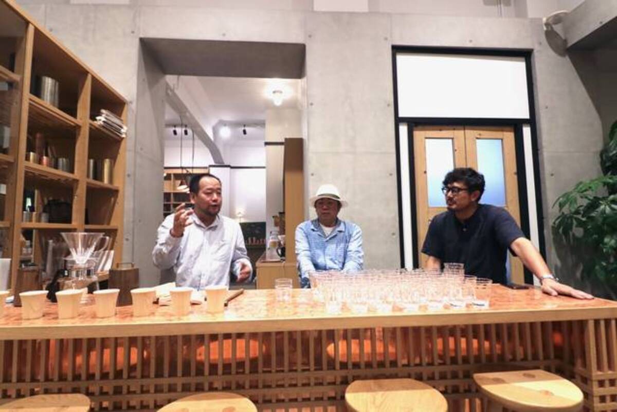 二人の中川氏による コーヒーと器の大実験 Kaikado Cafe で対談イベント 人と自然の間 19年9月3日 エキサイトニュース