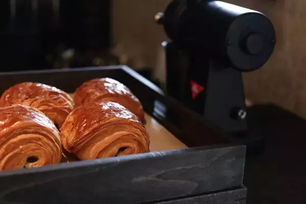 「KYOTOGRAPHIE京都国際写真祭の常設拠点「DELTA」が出町枡形商店街にオープン！【出町柳】」の画像