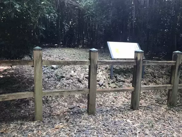 「【京都ぶらり】住宅街に濠跡も残る京都府南部最大級の前方後円墳「二子塚古墳」」の画像