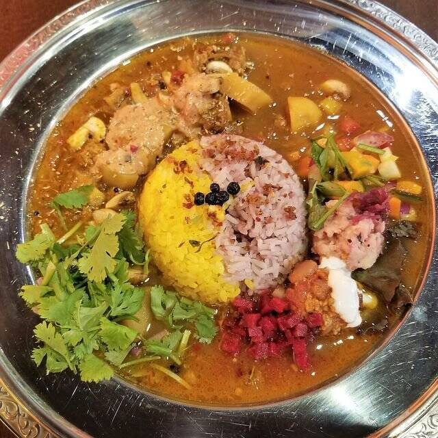 京都のカレー好きも注目！?大丸京都店裏の個性派スパイスカレー店「シチサンカレー」