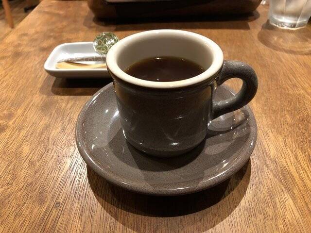 コーヒーロースターの名店「ウニール」のスペシャルティコーヒーがいただける『巣箱』