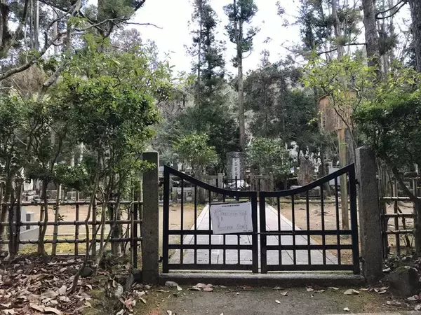 「【京都お墓】NHK大河ドラマにもなった新島襄・八重夫妻眠る山中「同志社墓地」」の画像