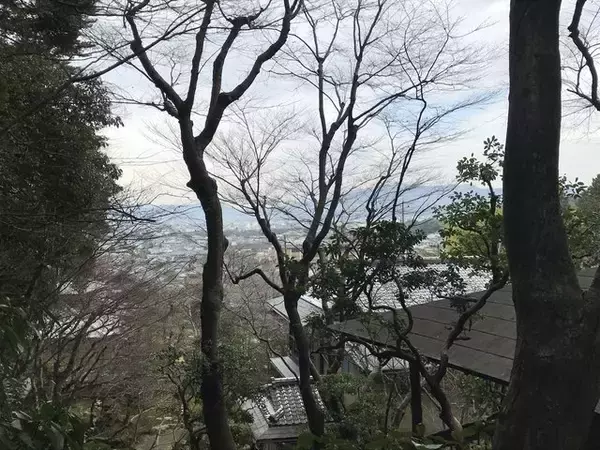 「【京都お墓】NHK大河ドラマにもなった新島襄・八重夫妻眠る山中「同志社墓地」」の画像