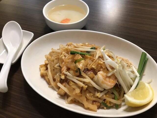 【京都ランチ】本場タイ食材を日本人向けアレンジで人気☆創作タイ料理「パッタイ」