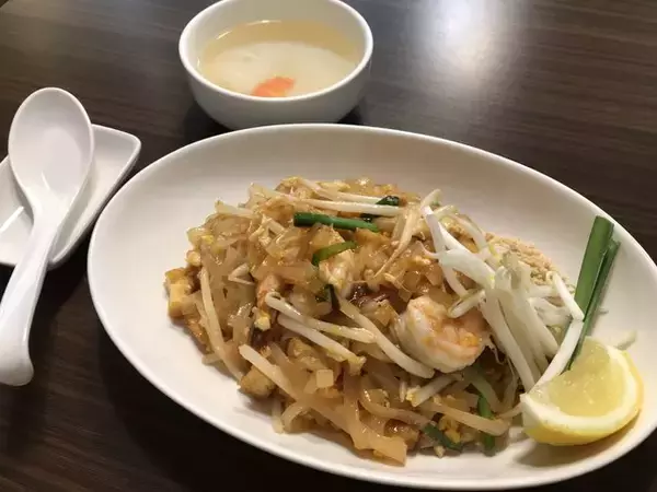 「【京都ランチ】本場タイ食材を日本人向けアレンジで人気☆創作タイ料理「パッタイ」」の画像