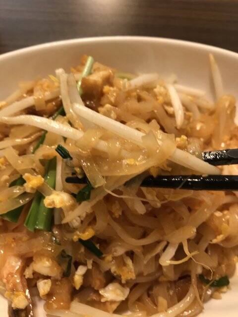 【京都ランチ】本場タイ食材を日本人向けアレンジで人気☆創作タイ料理「パッタイ」