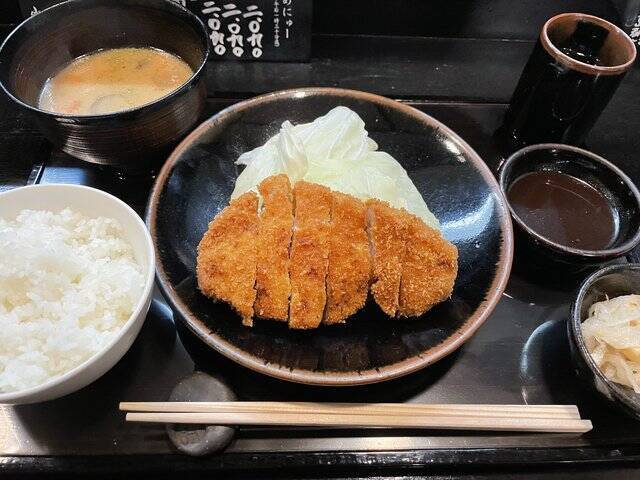 京都を代表する"とんかつ"の名店！食べログ百名店にも「とんかつ山本」